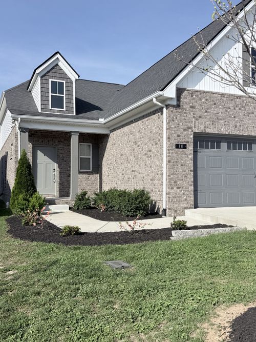 111 Weller Ln, Gallatin, TN, 37066-5159 | Card Image