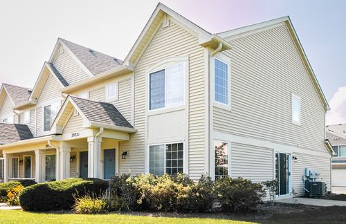 39321 N Melbourne Ct, Beach Park, IL, 60083-3026 | Card Image