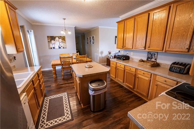 Kitchen | Image 24