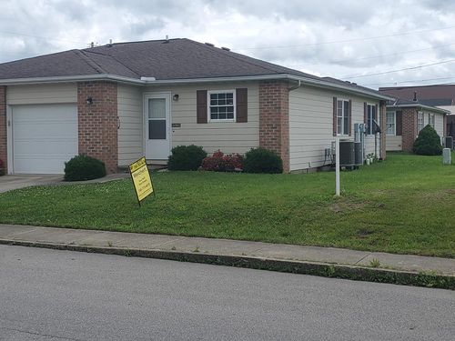 4 Walnut St, Frankfort, OH, 45628-8025 | Card Image
