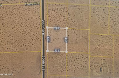 200 Ste Vic Dv, Lancaster, CA, 93535 | Card Image