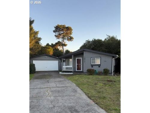 1570 Kallakalla Ct, Florence, OR, 97439-8963 | Card Image