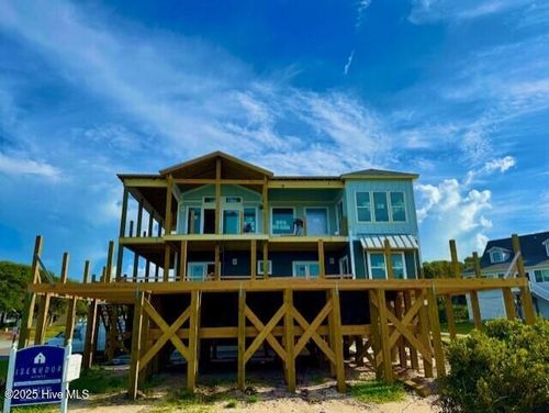 102 Ocean Dr, Oak Island, NC, 28465-8266 | Card Image