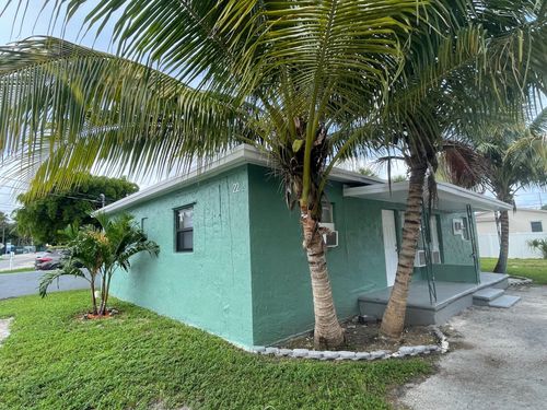 1-4-22 Nw 8th Ave, Dania Beach, FL, 33004-3210 | Card Image