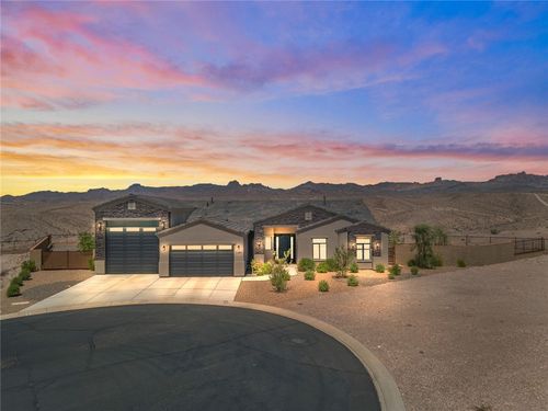 3269 Gila Dr, Bullhead City, AZ, 86429-1169 | Card Image