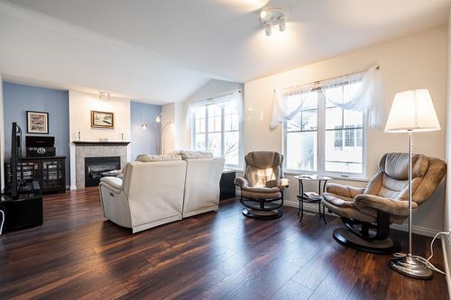 328-3000 Riverbend Dr, Coquitlam, BC, V3C6R1 | Card Image