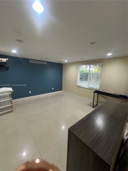 1-9945 Sw 164th Ter, Miami, FL, 33157-3268 | Card Image
