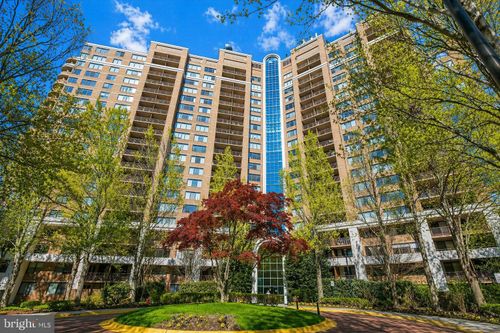 614-10101 Grosvenor Pl, North Bethesda, MD, 20852-4672 | Card Image