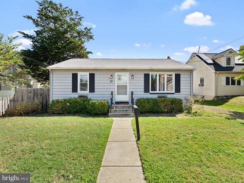 41 Cherry St, MEDFORD, NJ, 08055-2711 | Card Image