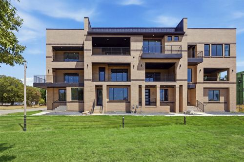 400 Vista Buena Trl, Fort Worth, TX, 76111-1131 | Card Image