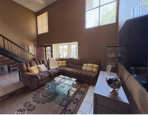 10026 Karmont Ave, South Gate, CA, 90280 | Card Image