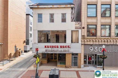 926 W Hamilton St, Allentown, PA, 18101-1137 | Card Image