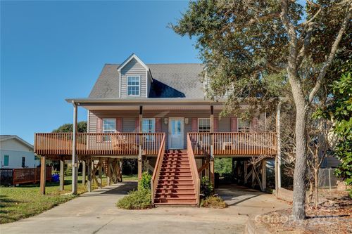 207 Sherrill Ave, Oak Island, NC, 28465-8260 | Card Image