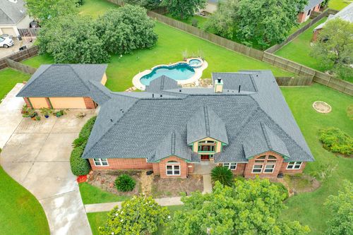 55 Mandevilla Ct, Lake Jackson, TX, 77566-6041 | Card Image