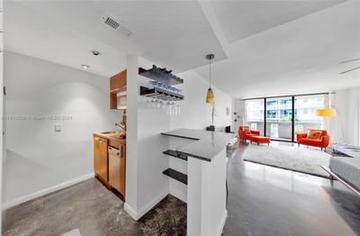 342 - 800 West Ave, Condo with 0 bedrooms, 1 bathrooms and null parking in Miami Beach FL | Image 1