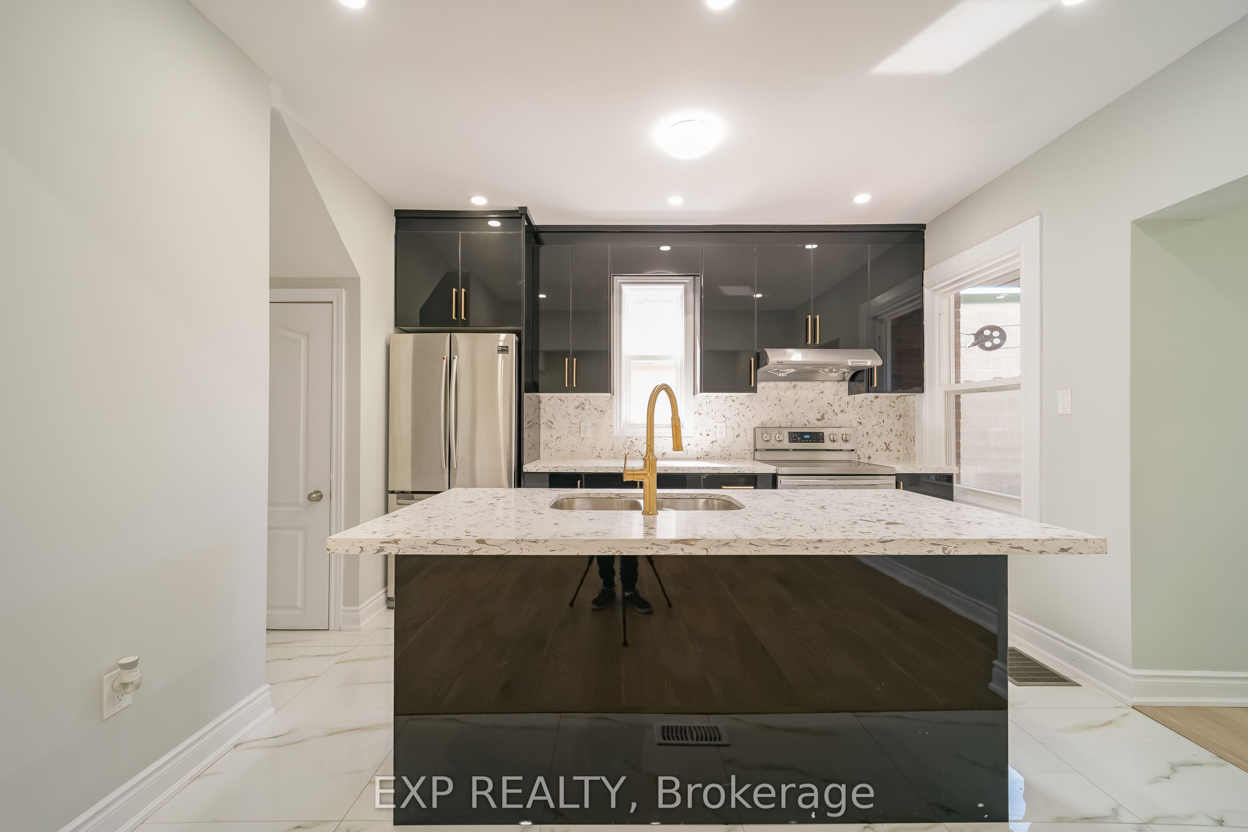 Residential Lease in Hamilton