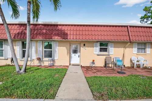 b-676 Laconia Cir, Lake Worth, FL, 33467-3093 | Card Image