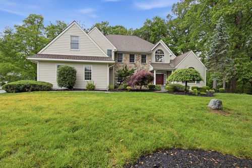 206 Vernet Dr, Hockessin, DE, 19707-9002 | Card Image