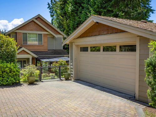 1847 Larson Rd, North Vancouver, BC, V7M2Z7 | Card Image