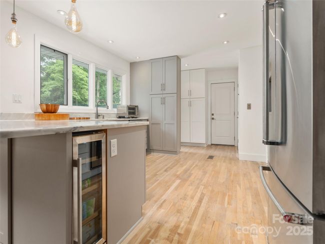 Kitchen | Image 10