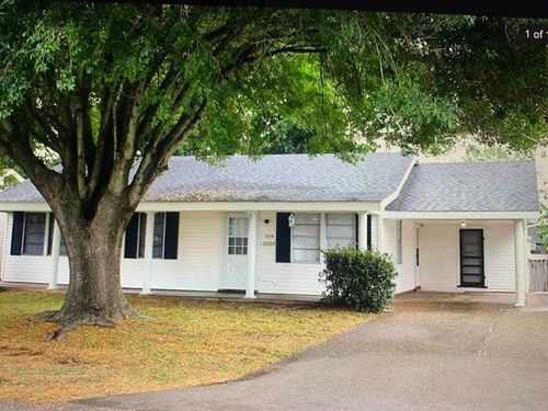 2218 3rd St, Port Neches, TX, 77651-3910 | Card Image