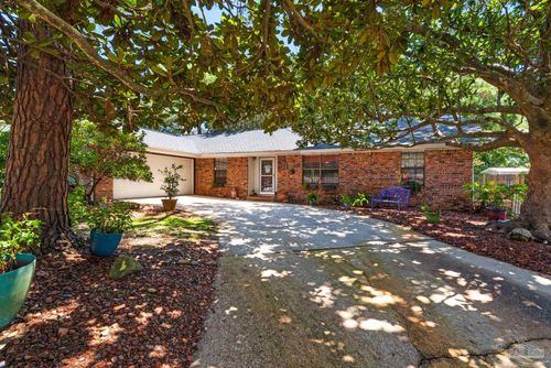 3924 Paradise Bay Dr, Gulf Breeze, FL, 32563-5813 | Card Image