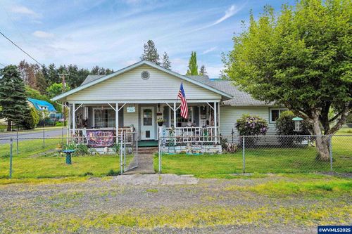 390 Se Grove St, Mill City, OR, 97360-2711 | Card Image