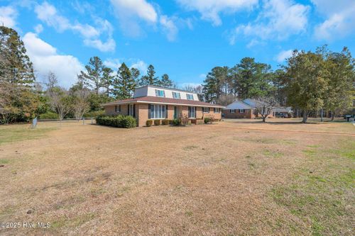 320 Pinecrest Dr, Chadbourn, NC, 28431-1608 | Card Image