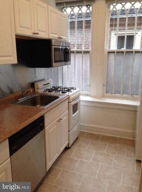 3r-1209 Spruce St, PHILADELPHIA, PA, 19107-5623 | Card Image