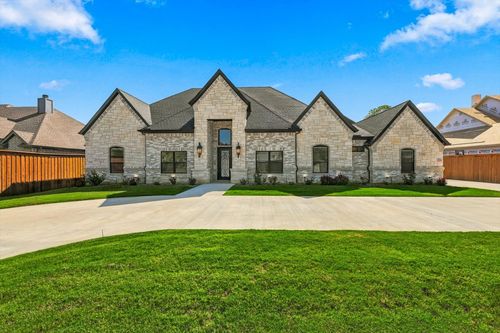 5200 Waterview Dr, Arlington, TX, 76016-2251 | Card Image