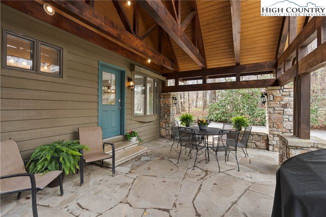 126 Rock Ledge Ln, House other with 5 bedrooms, 5 bathrooms and null parking in Sugar Mountain NC | Image 26