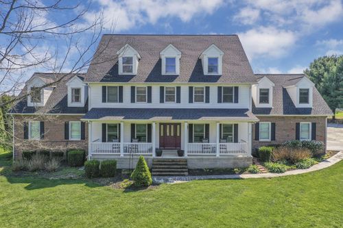 6797 Thoreau Ln Ne, Baltimore, OH, 43105-9732 | Card Image