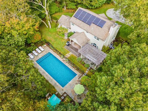51 Davis Dr, Montauk, NY, 11954-5160 | Card Image