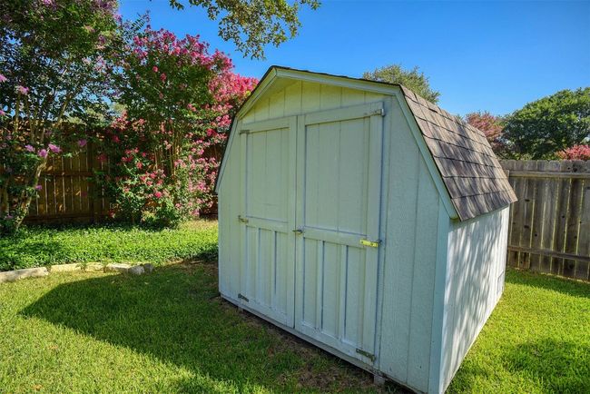 storage shed | Image 30