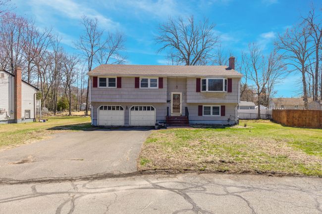 4 Alexander Rd, House other with 3 bedrooms, 3 bathrooms and 4 parking in Bloomfield CT | Image 4