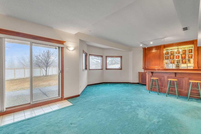 121 Patterson Mount Sw, House other with 5 bedrooms, 4 bathrooms and 4 parking in Calgary AB | Image 34
