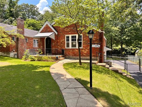 3 S Barat Ave, Saint Louis, MO, 63135-2117 | Card Image