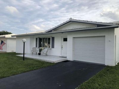 9020 Nw 17th St, House other with 2 bedrooms, 2 bathrooms and null parking in Plantation FL | Image 1