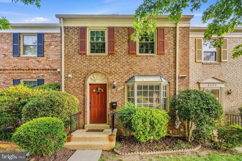 9222 Bailey Ln, FAIRFAX, VA, 22031-1904 | Card Image