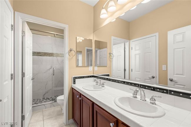 17 Morninglow Pass, House other with 4 bedrooms, 4 bathrooms and null parking in Henderson NV | Image 41