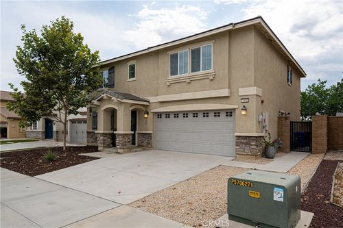 7470 Sleepy Creek Ave, Fontana, CA, 92336-2191 | Card Image