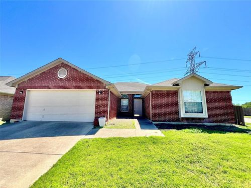 2210 Green Mere Dr, Arlington, TX, 76001-6768 | Card Image