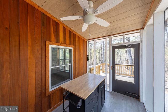 275 Oak Forest Ln, House other with 2 bedrooms, 2 bathrooms and null parking in BERKELEY SPRINGS WV | Image 27