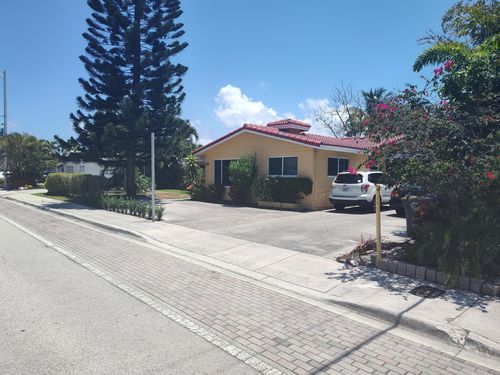 aandb-2210 Ne 36th St, Lighthouse Point, FL, 33064-7542 | Card Image