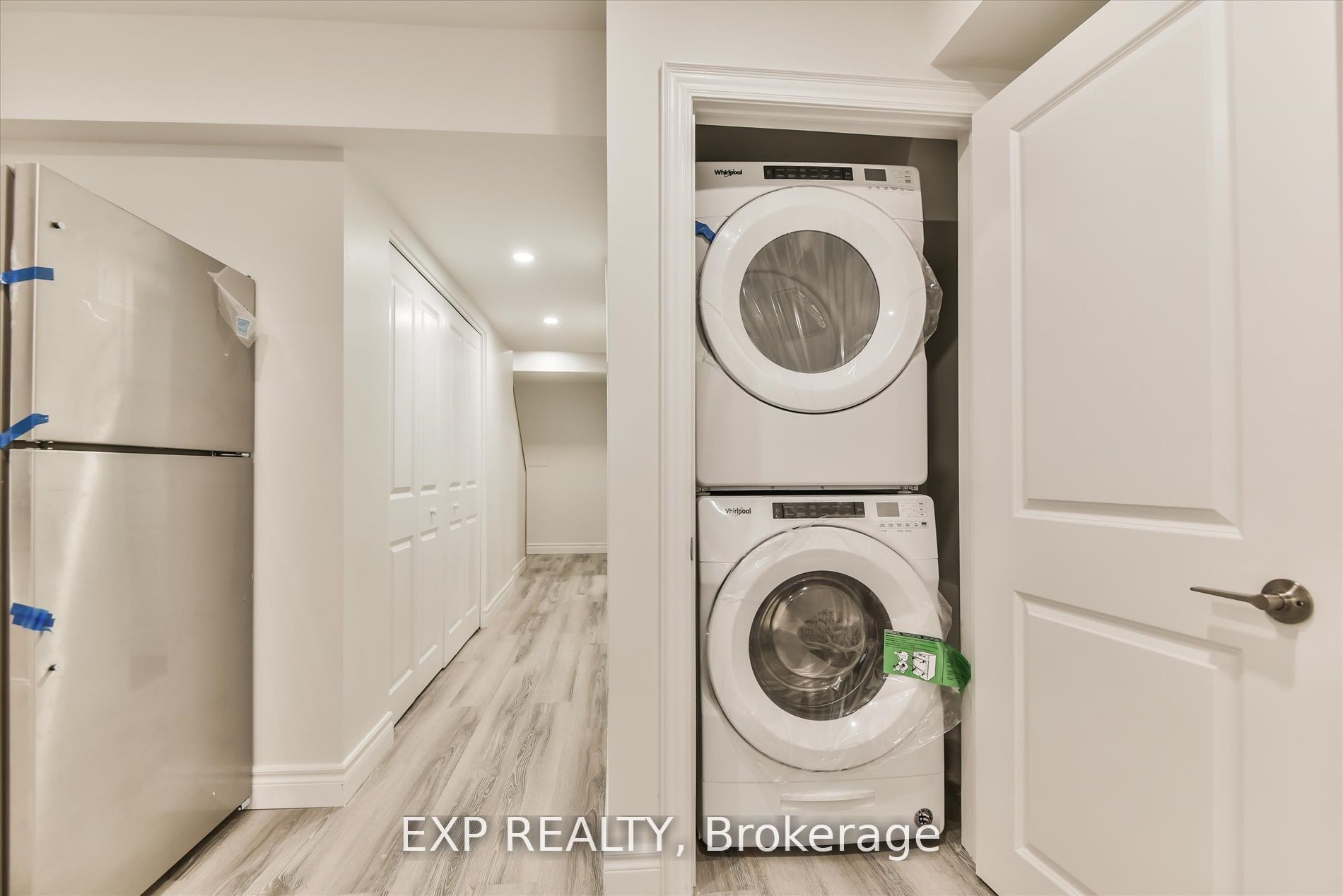 Residential Lease in Toronto E03 5