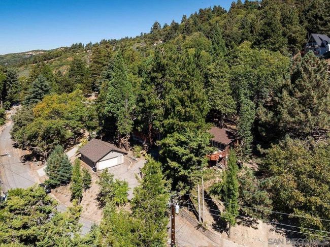 1959 Poplar Dr, House other with 4 bedrooms, 3 bathrooms and 5 parking in Running Springs CA | Image 5