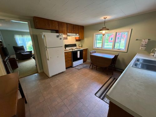 586 S Wardsboro Rd, Wardsboro, VT, 05355-9815 | Card Image