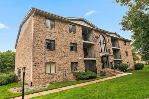 apt-407-13248 W Circle Drive Pkwy, Crestwood, IL, 60418-4411 | Card Image