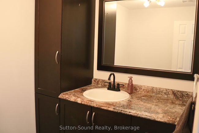 31 Yonge St S, House other with 4 bedrooms, 2 bathrooms and 4 parking in Tara ON | Image 34
