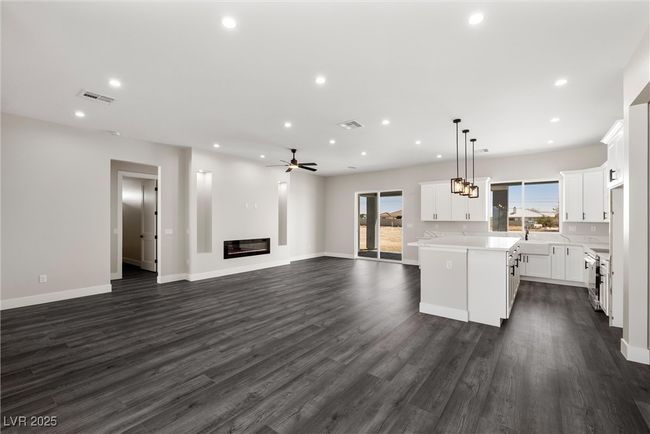 421 W Simkins Rd, House other with 4 bedrooms, 4 bathrooms and null parking in Pahrump NV | Image 9